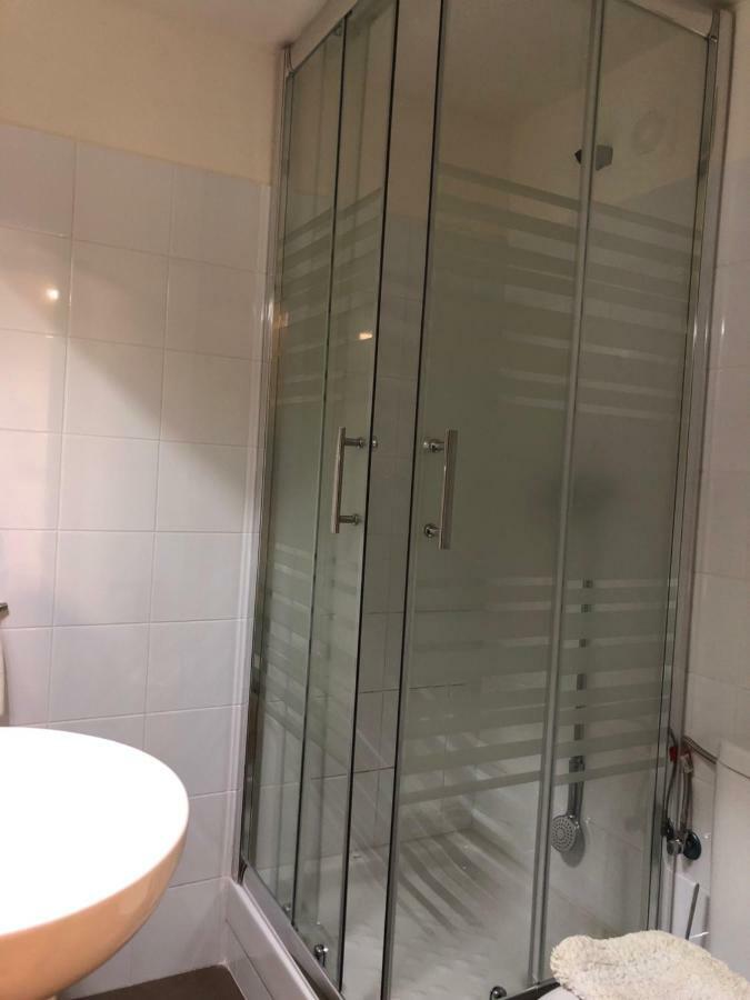 Hostal Di Verena Puigcerda Ngoại thất bức ảnh