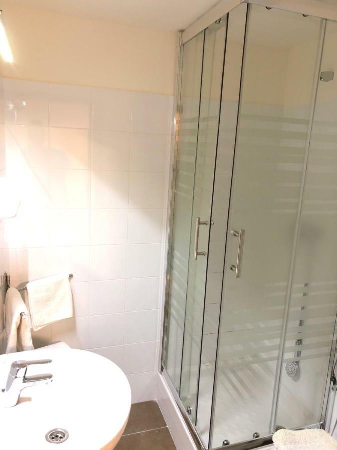 Hostal Di Verena Puigcerda Ngoại thất bức ảnh