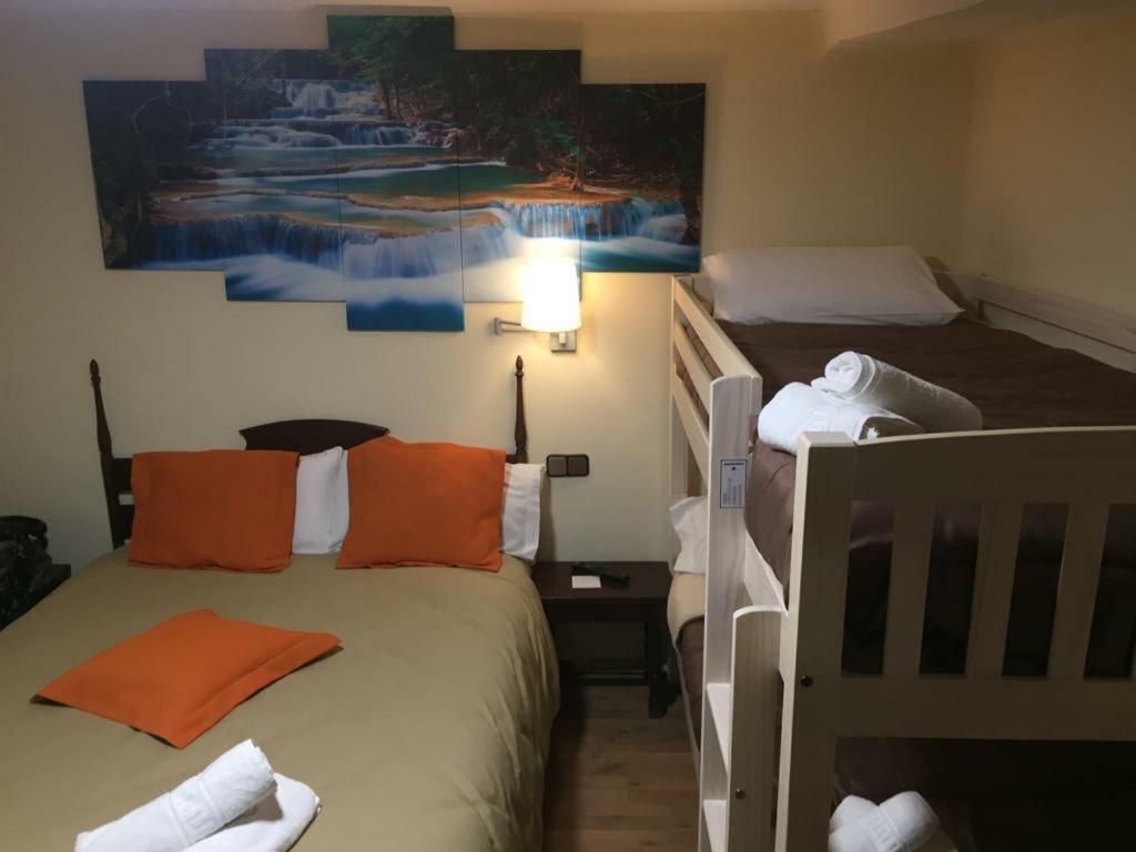 Hostal Di Verena Puigcerda Ngoại thất bức ảnh