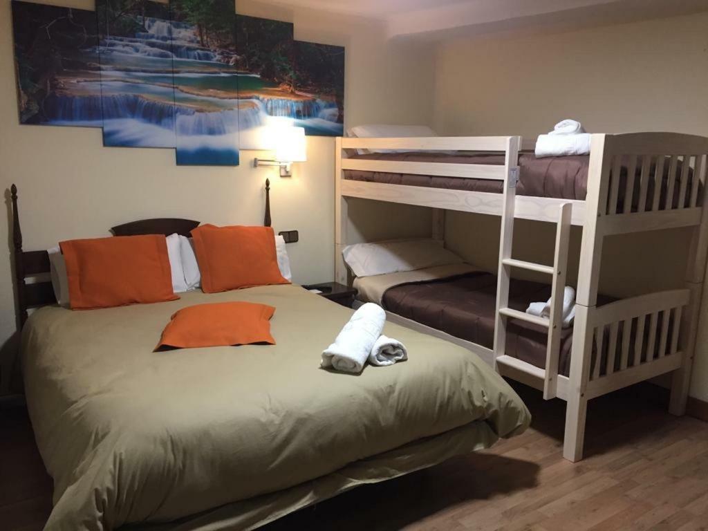 Hostal Di Verena Puigcerda Ngoại thất bức ảnh