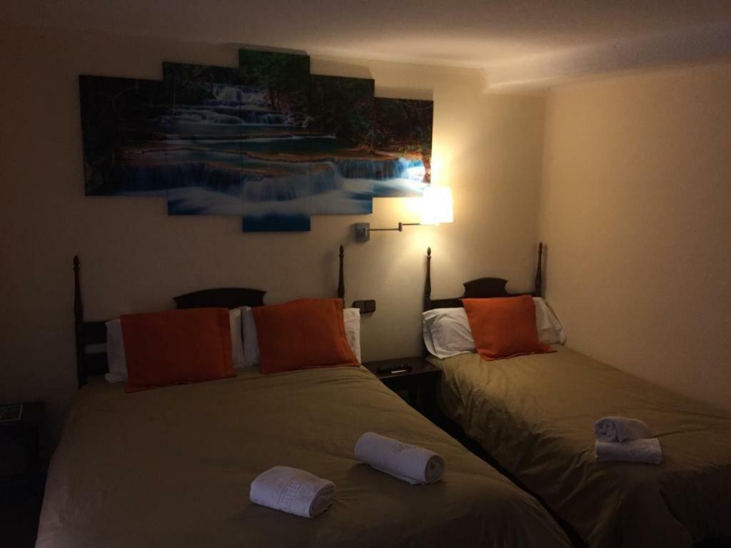 Hostal Di Verena Puigcerda Ngoại thất bức ảnh